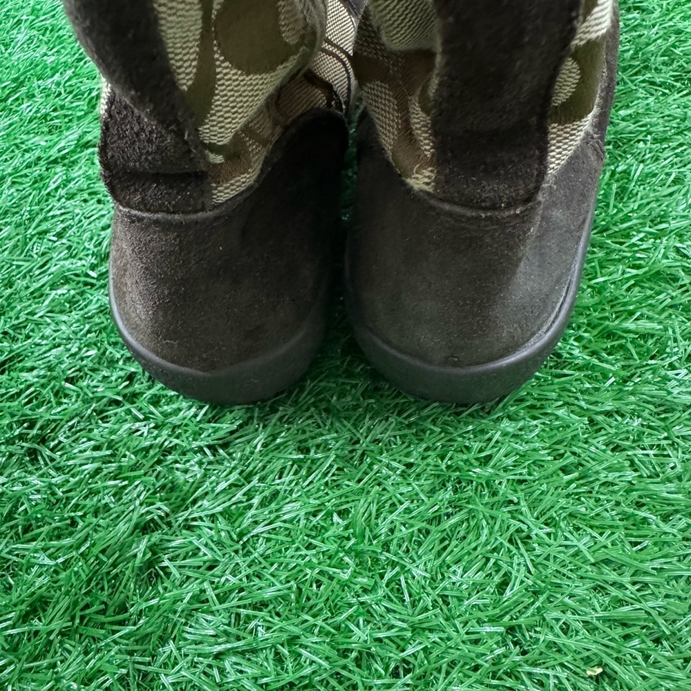 COACH TINAH Q1357 SIGNATURE Logo Size 5 1/2B Fleece lined, Warm & Cozy Boot - Picture 4 of 8